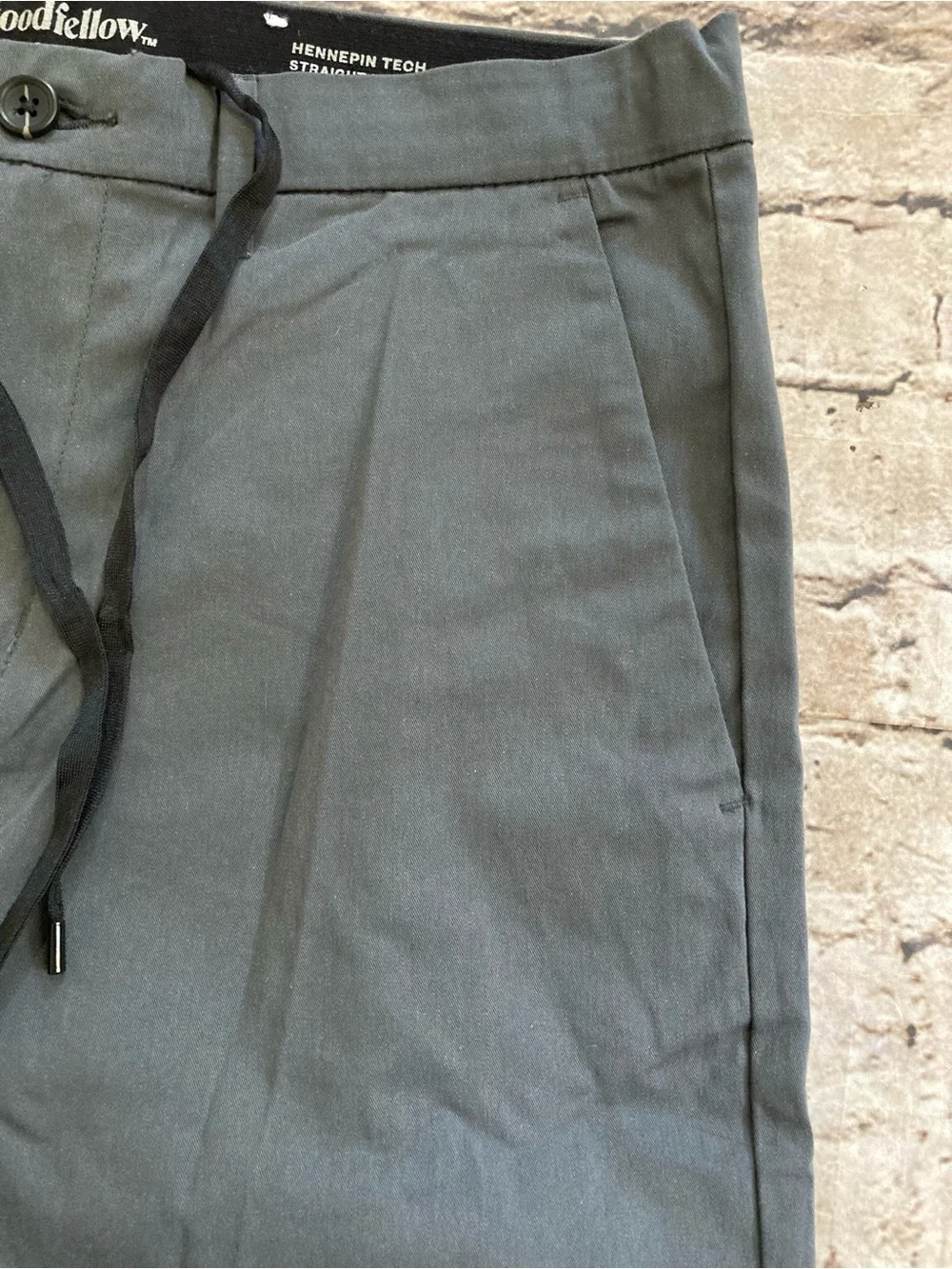 NWOT Goodfellow men’s grey Hennepin straight leg pants size 32 x 32